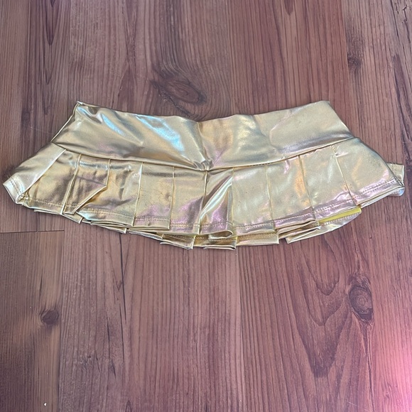 Gold Pleated Micro Mini Skirt Small - Picture 4 of 7